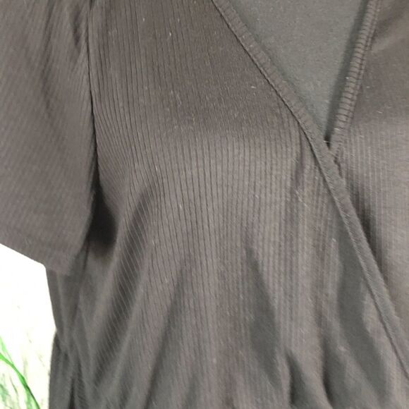 #116 Plus Size Forever 21 Cross Over top - Picture 4 of 6